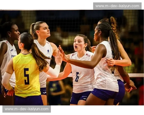 绝地反击的史诗:里约之巅,那场让世界屏息的中荷女排生死战